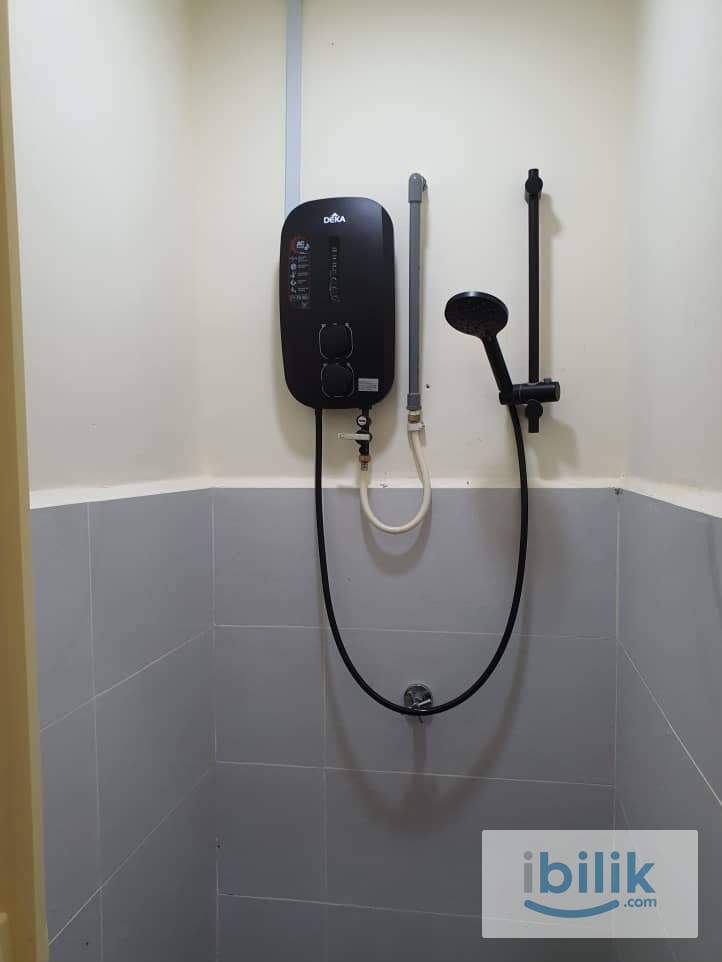 kota damansara rm450 mixer individual room,5 mins walk to MRT station welcome intern student - Image 3