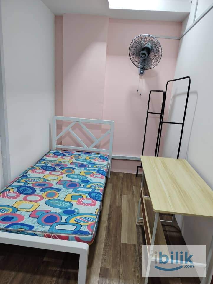 5 mins walk to ioi puchong jaya LRT station,female unit,welcome intern student - Image 1