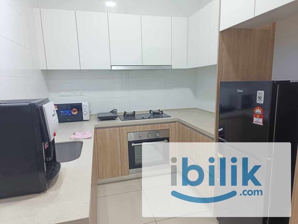 🔥 Verando Residence, Petaling Jaya, NEW CONDO Single Room🔥Fully Furnish NEW 10” Mattress Aircond Wardrobe Table Chair - Image 3