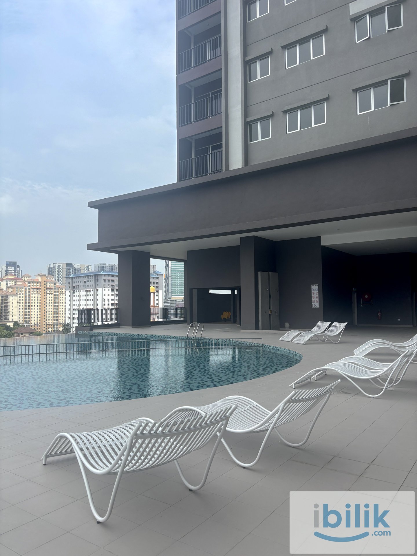✨Affordable Fully Furnished Medium Room ✨ @ Riamas Residency, Promotion, New Aircond Wardrobe Table Chair Mattress - Image 4