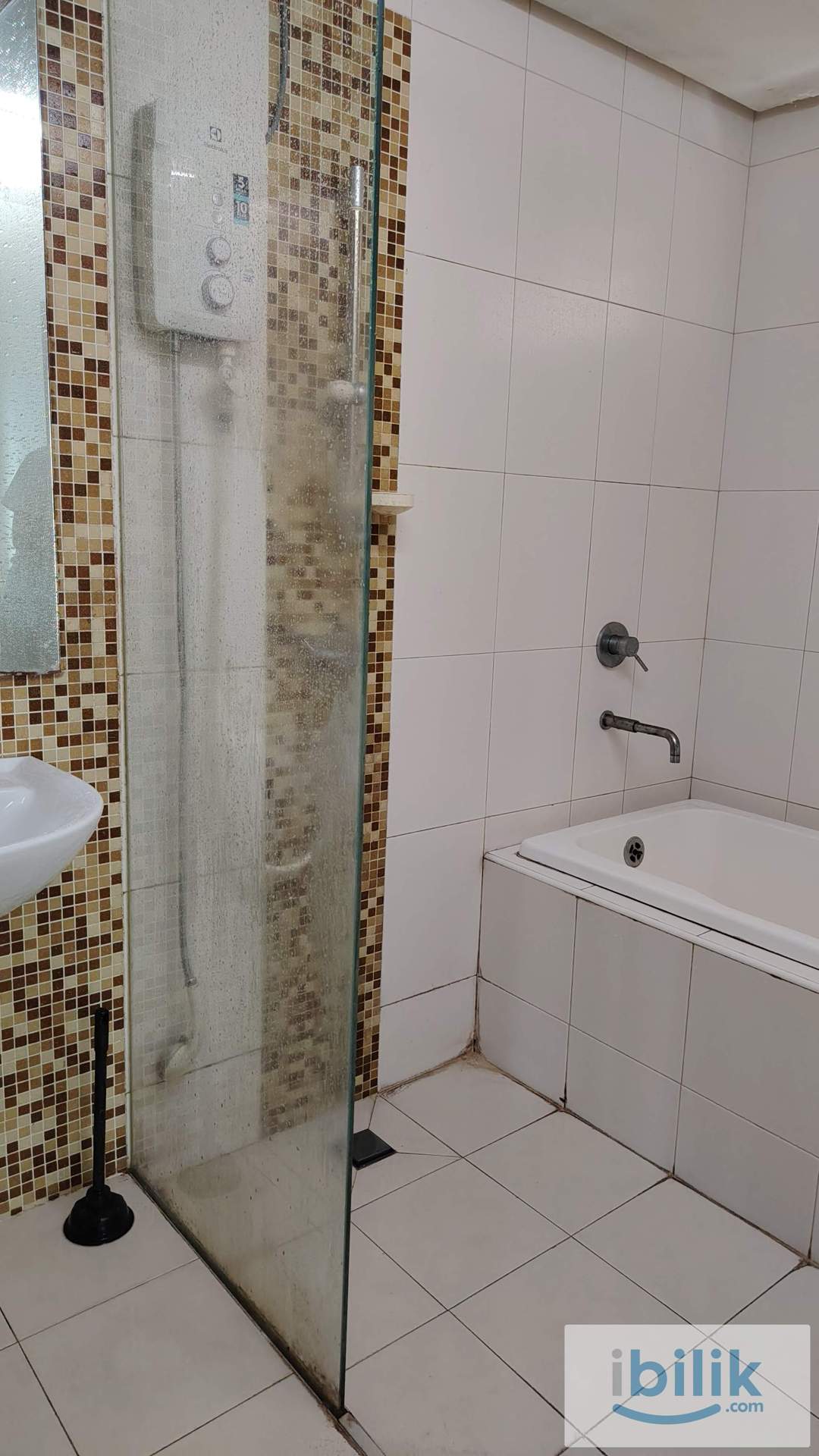 Master room for rent - Image 2