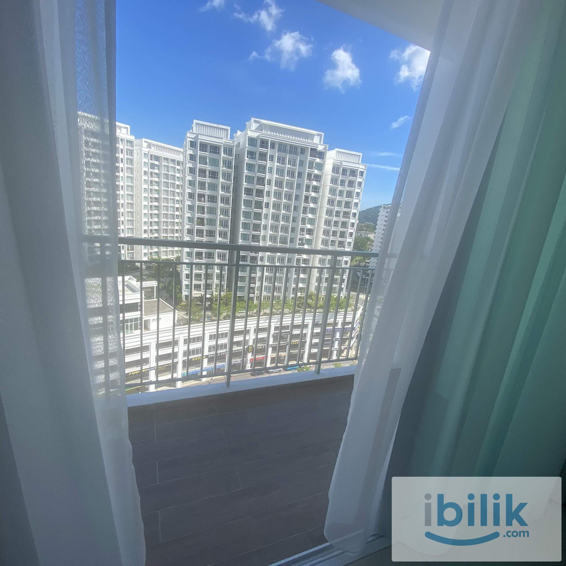 Studio Unit with Balcony - Image 4