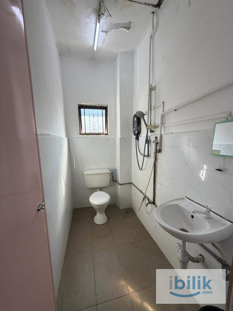 💫💫 SPACIOUS MEDIUM ROOM FOR LONG STAY AT SS2💫💫 - Image 4