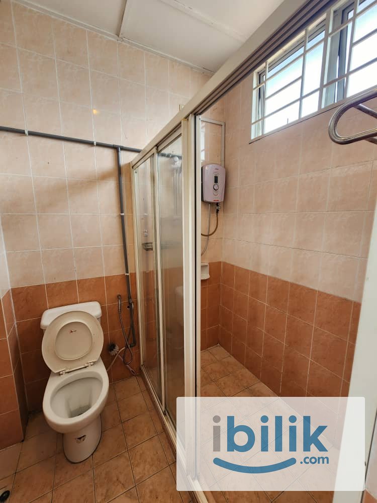 YEAR END PROMO ‼️ KOTA KEMUNING MIDDLE ROOM FOR RENT  - Image 1