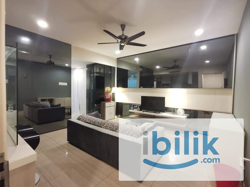 Studio Unit - Image 1