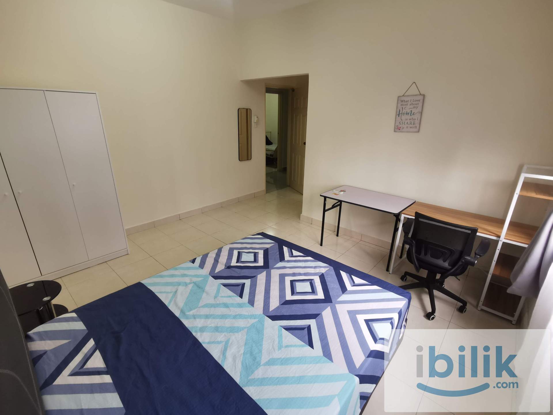 Master Bedroom - Image 3