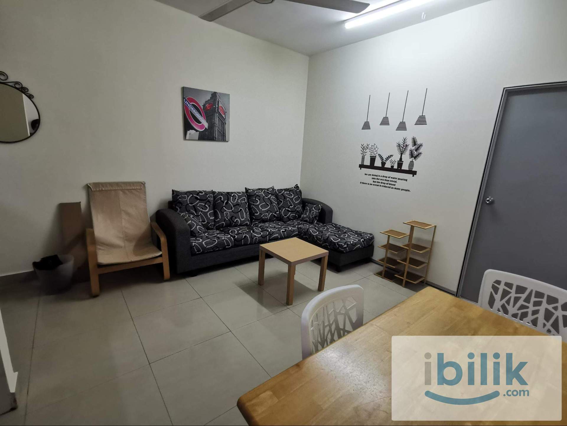 Middle Room - Image 5