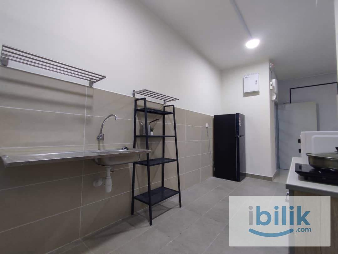 👩‍🦰 All Female Balcony Room B at Residensi Suasana, Damansara Damai - Image 5
