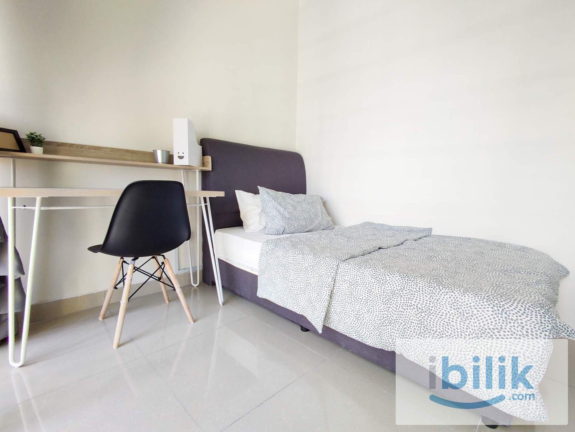 👩‍🦰 All Female Balcony Room B at Residensi Suasana, Damansara Damai - Image 1