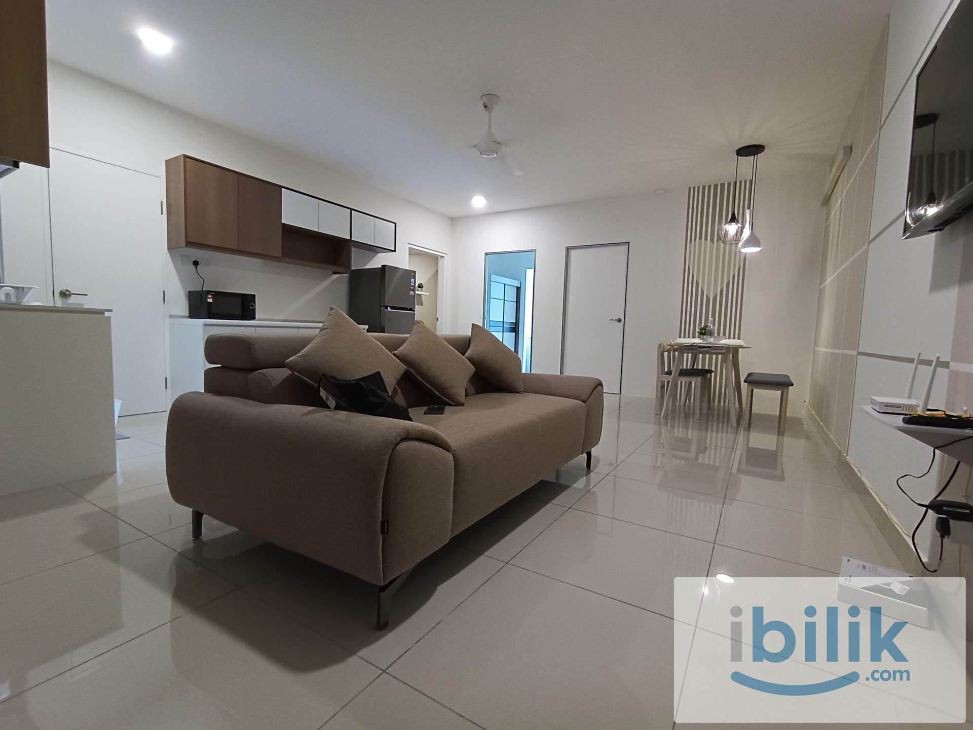 RD 👩🏼 All Female Master A (B206) Room AraTre Residence, Ara Damansara - Image 6