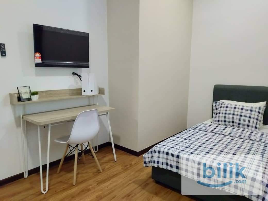 👩🏼All Female Medium Room 1 (A133A) 🚌 MRT Rapid KL Van 🚅 10 MRT Station to TRX at 7 Tree Seven Residence, Cheras Selangor - Image 1