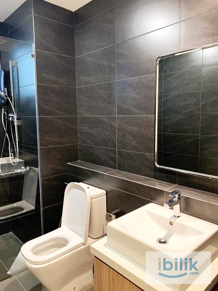 Master Room at Novum Bangsar South - Image 5