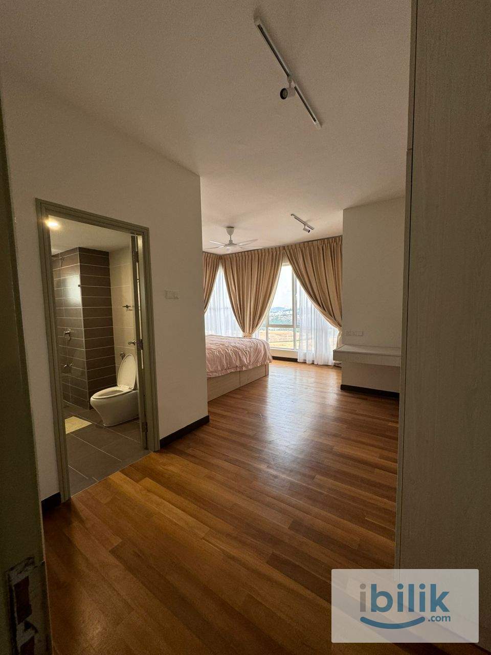 [Aug 1st] Premium Biggest Master Room w/ KING Bed & Attached Bath @ Paraiso Bukit Jalil (Link Bridge to Pavilion) - Image 3