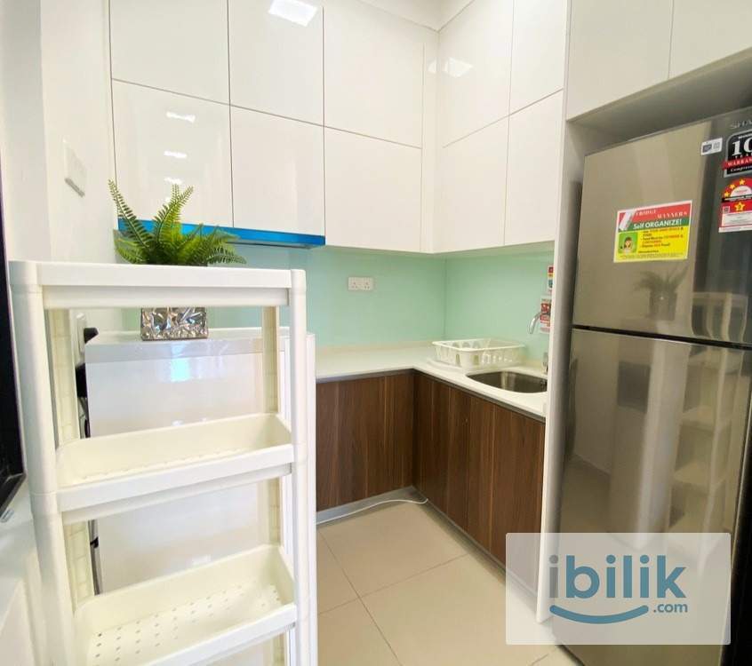 Lavile Balcony Room Near MRT Maluri For Rent - Image 4