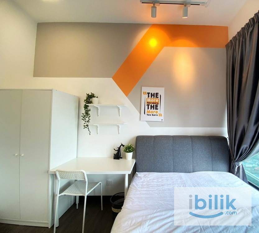 Lavile Balcony Room Near MRT Maluri For Rent - Image 1
