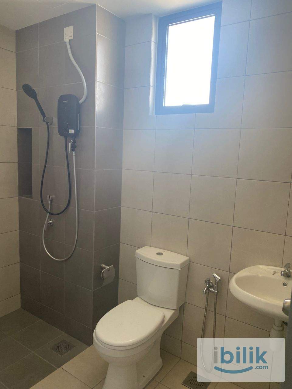 Whole Unit For Rent 4 Rooms 2 Bath Puchong Mira Shorea Residence Selangor  - Image 5