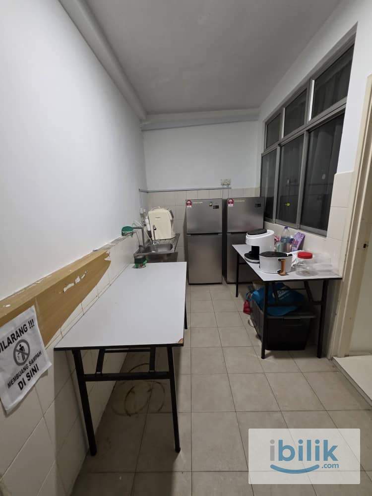 Single room with PRIVATE TOILET ‼️ - Image 5