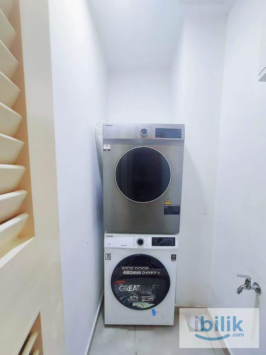 Medium Room Petalz Old Klang Road - Image 3