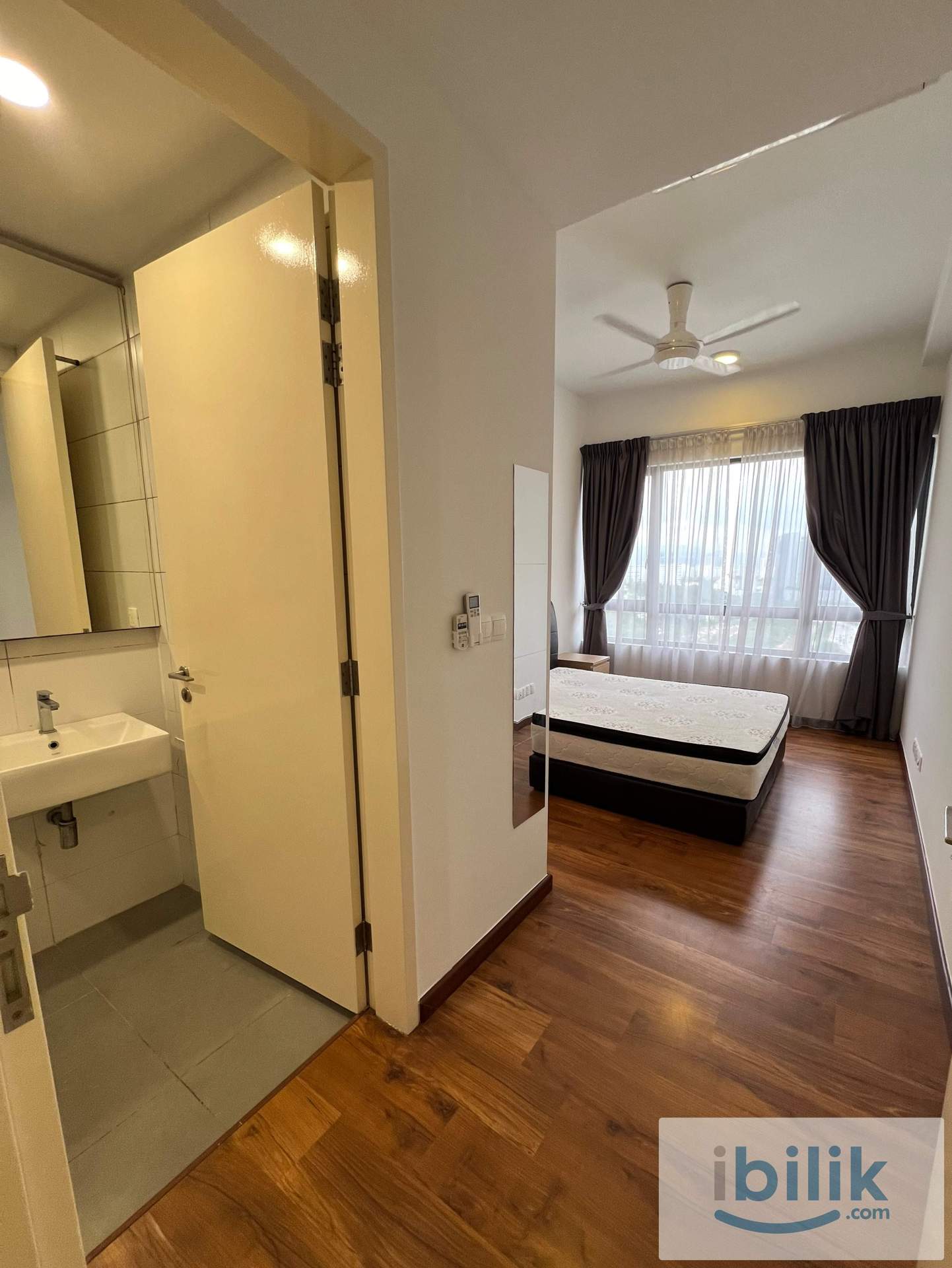 Master Room - Petalz Residence Old Klang Road - Image 1