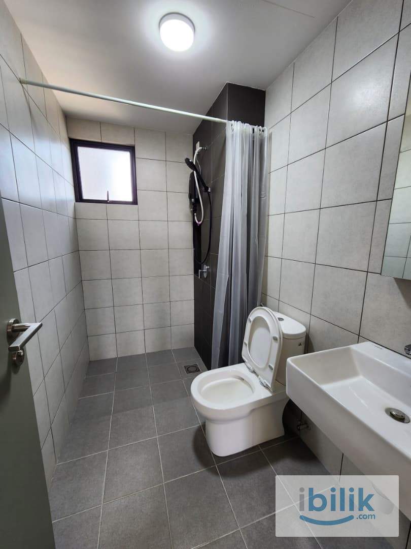 Master Room at D'Vervain Residences, Near Mutiara MRT, Near One Utama, Uptown Damansara - Image 4