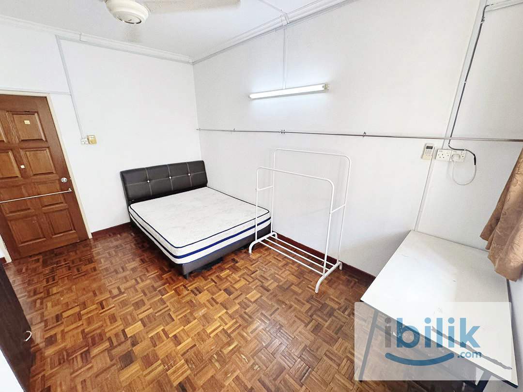 🏡 Affordable Ac Medium Room for Rent @ Bandar Utama | Move-In Ready - Image 3