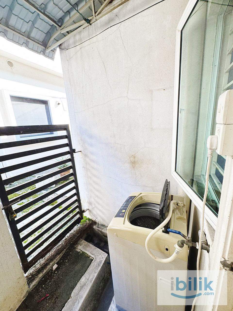     🚆 Strategic Location | Room For Rent At Kepong @ Taman Fadason - Image 7