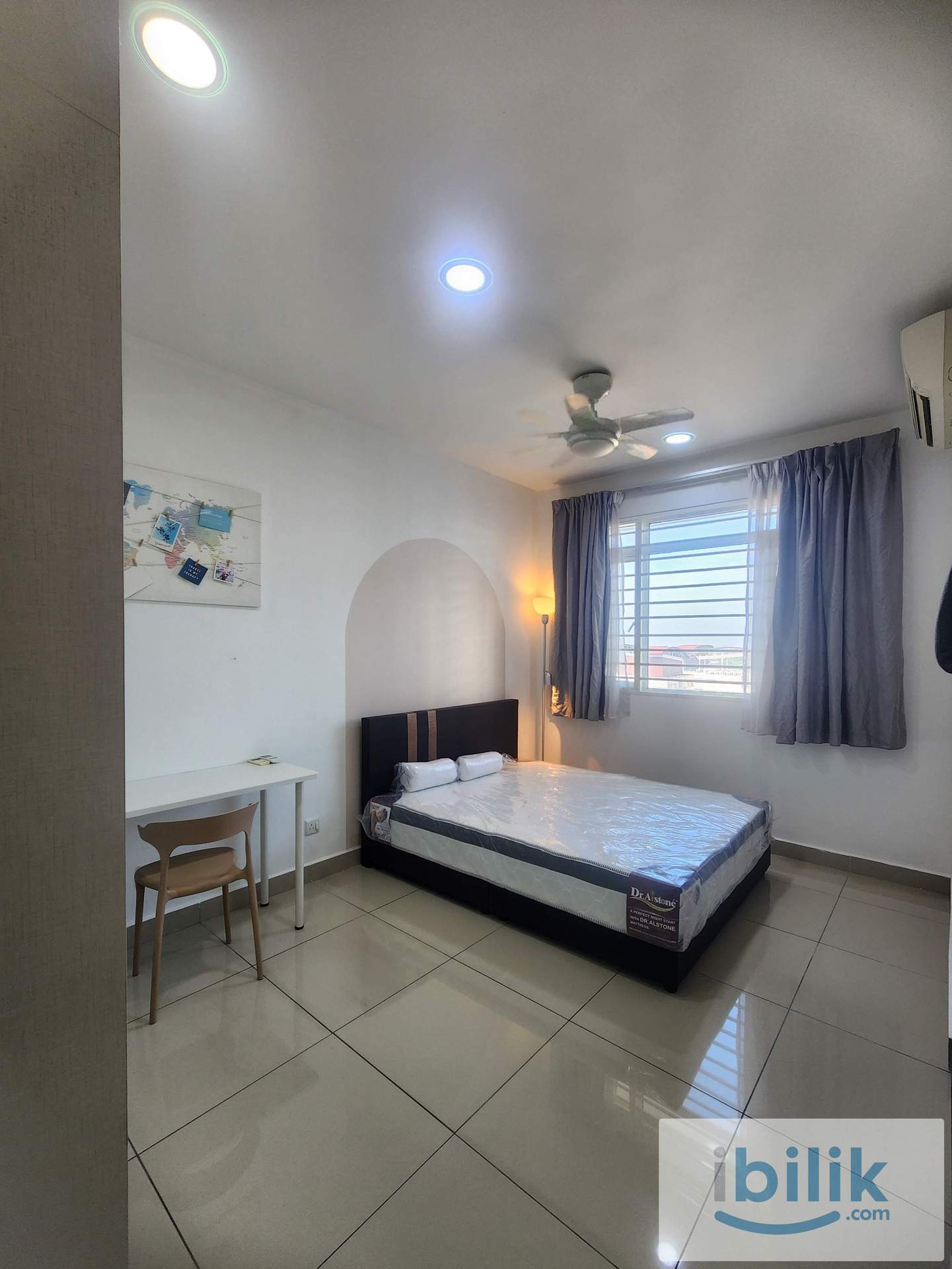 Female Unit Master Bedroom with Private Bathroom For Rent @Seksyen 22 Shah Alam - Image 1