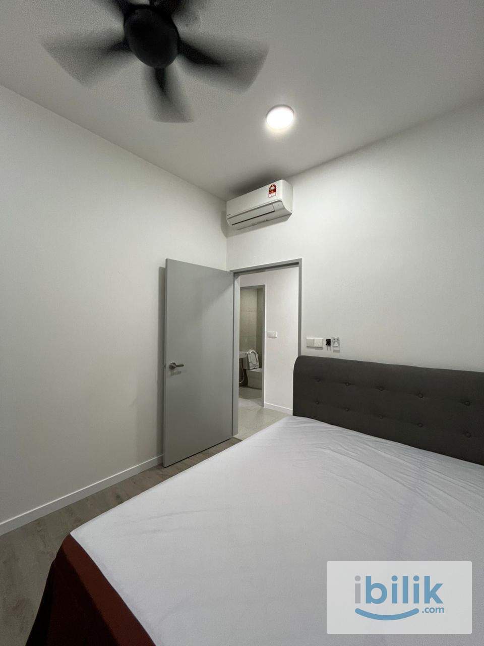 Middle Bedroom - Image 2