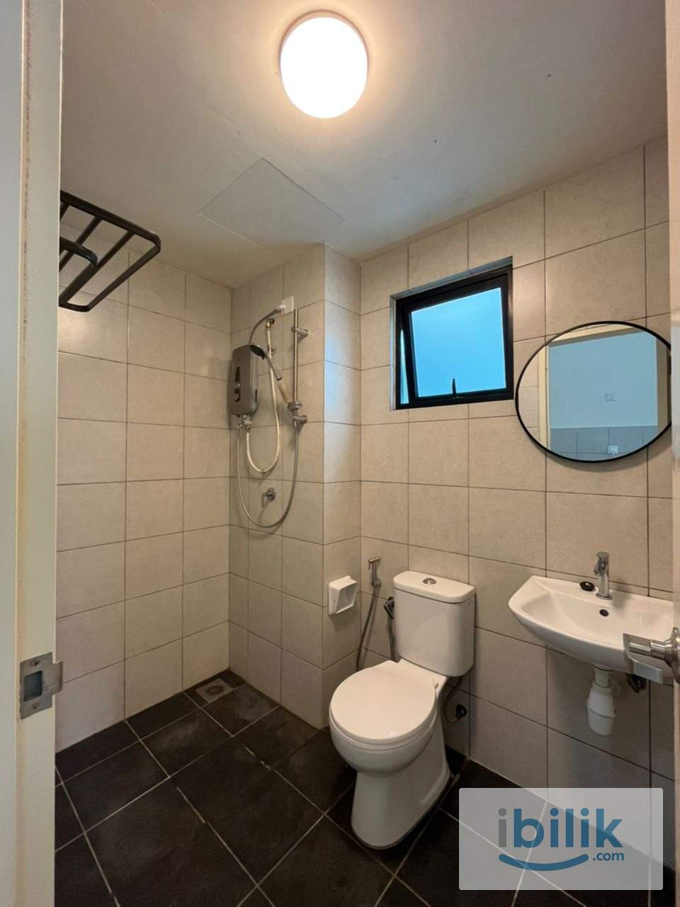 Edusphere Suites, Cyberjaya Master Room for Rent - Image 4