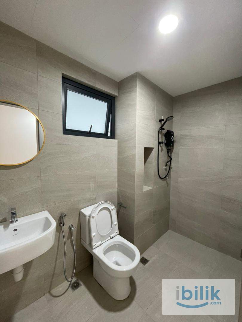 Skyline Pudu Master Bedroom for rent - Image 6