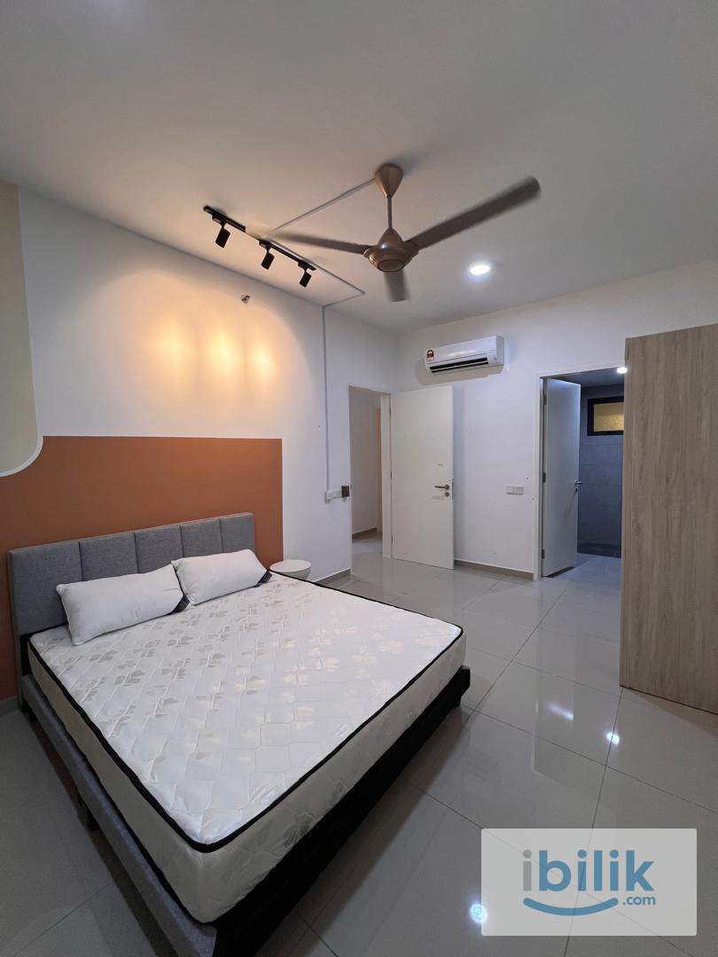 D’Erica Residence Master Room for Rent  - Image 1