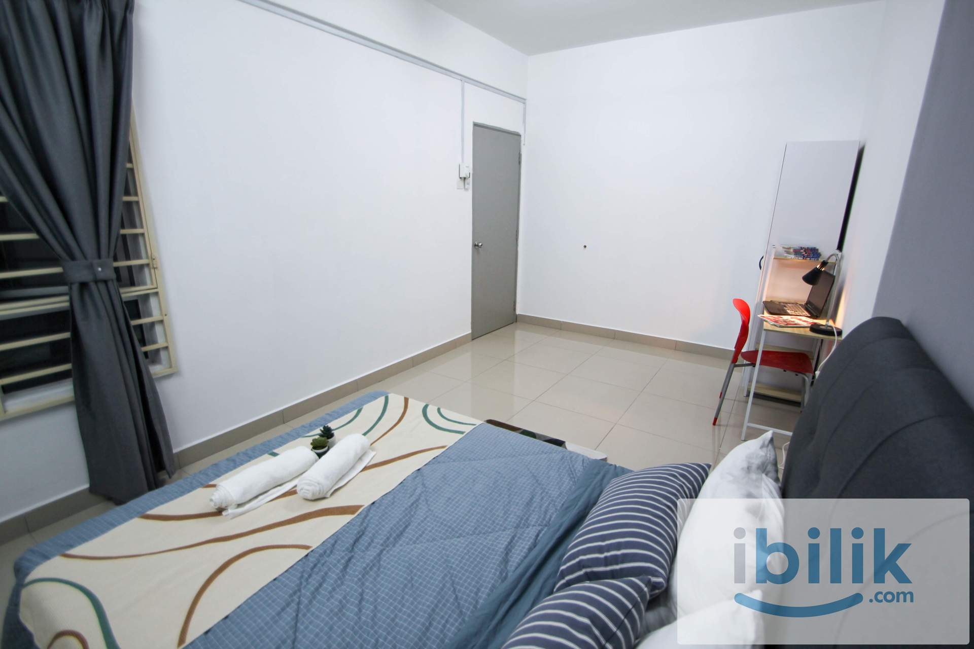 Middle Room with window & ac - Image 5