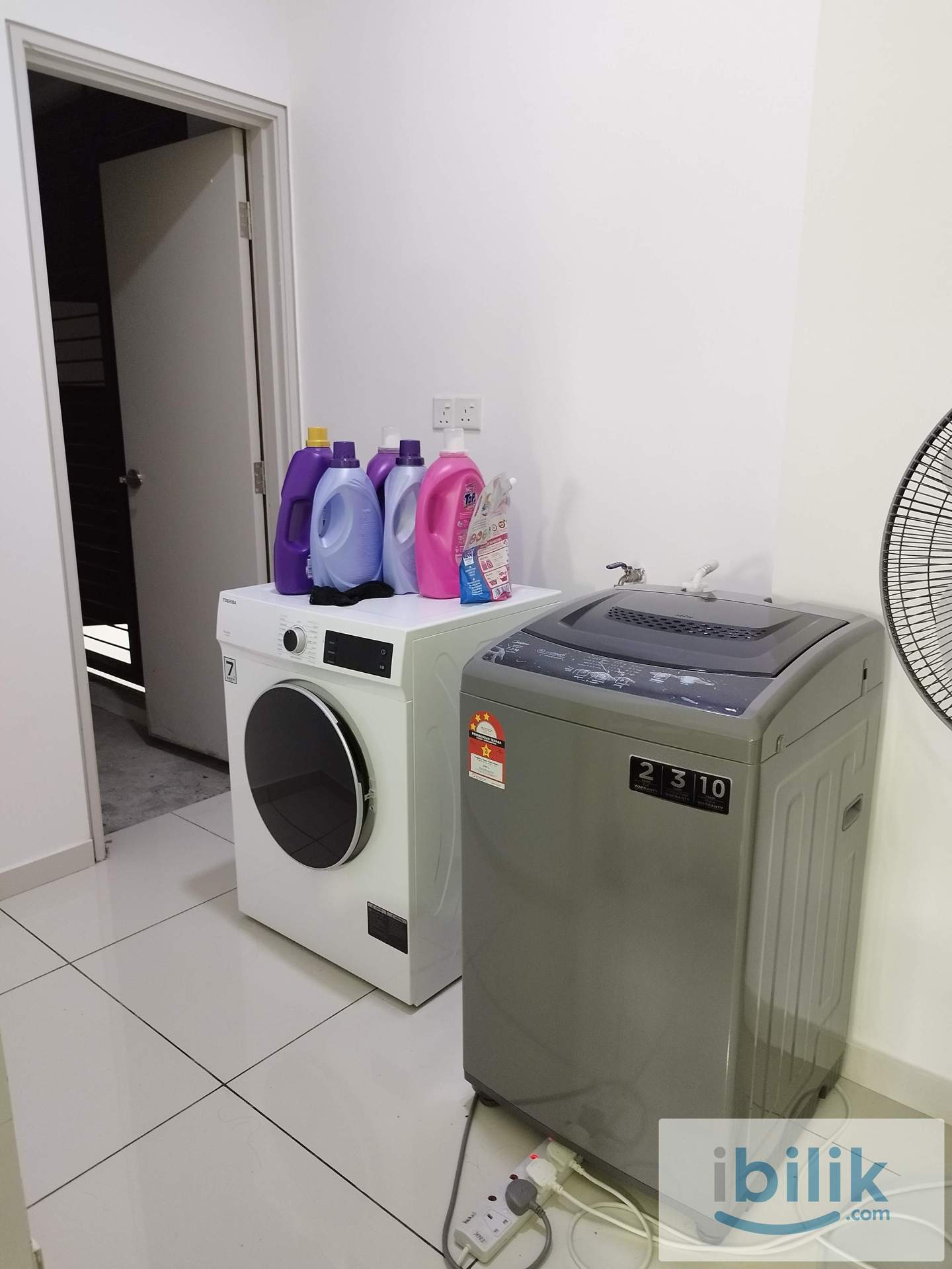 Queen Bed Master Room with Window & AC & Fan Only - Image 5