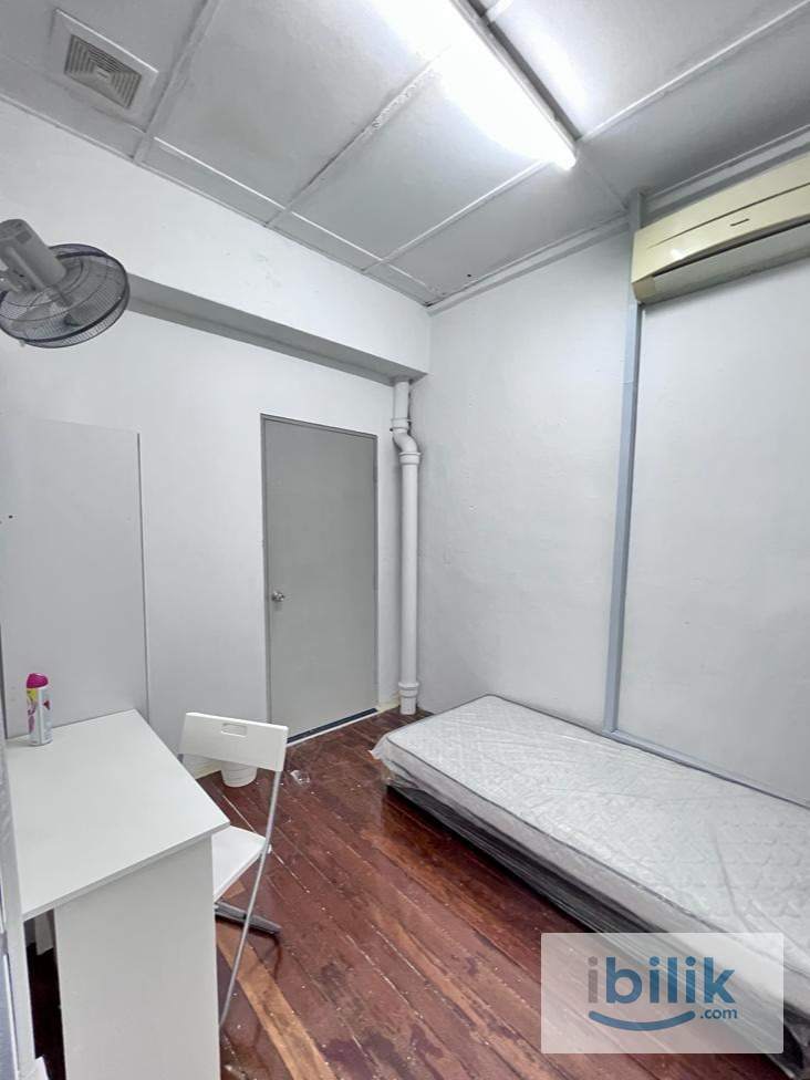 50m to LRT SS18! Fully Furnished Room @ SS14 Subang Jaya  - Image 1