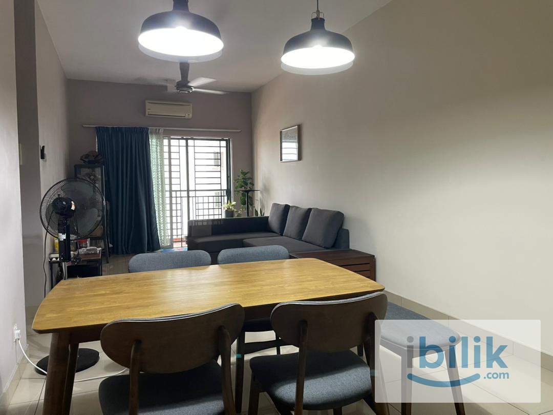 950sqft OUG Parklane (E1 orange block) 3 Bedrooms for Rent - Image 1