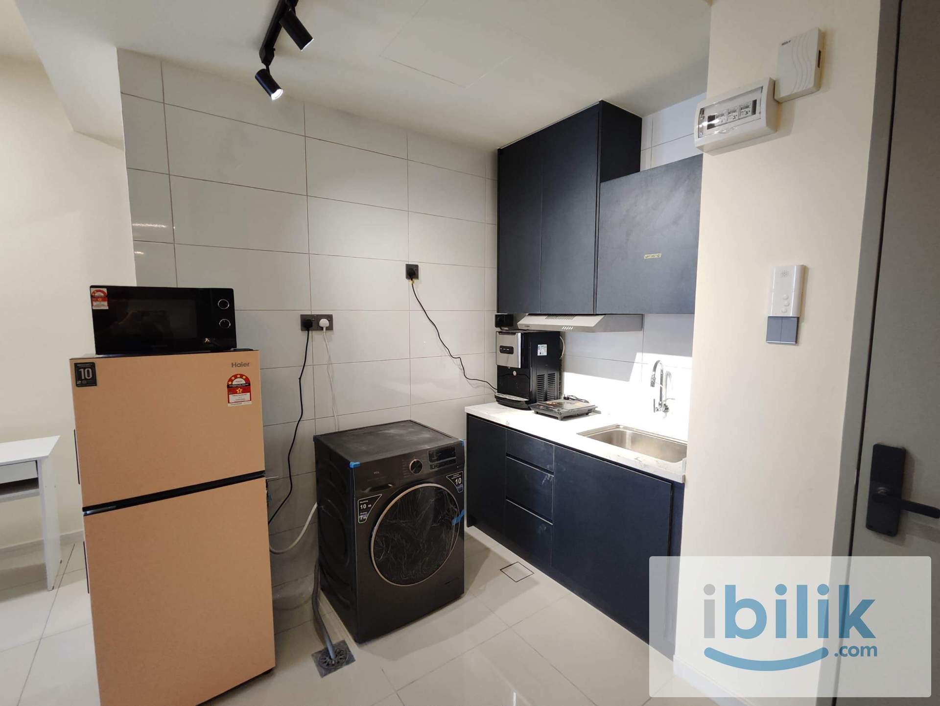 Newly completed fully furnished single room  - Image 3
