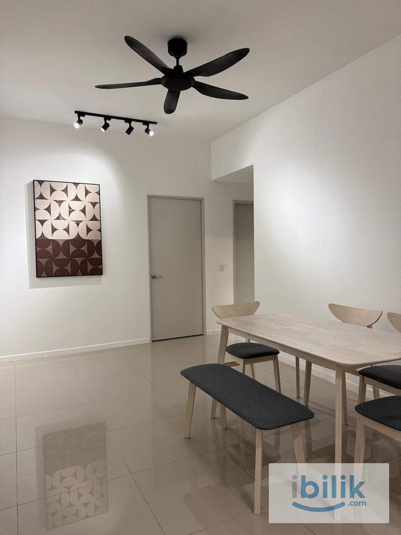 SPACIOUS Fully furnished MIDDLE bedroom for FEMALE is available for viewing Now!!! - Image 4