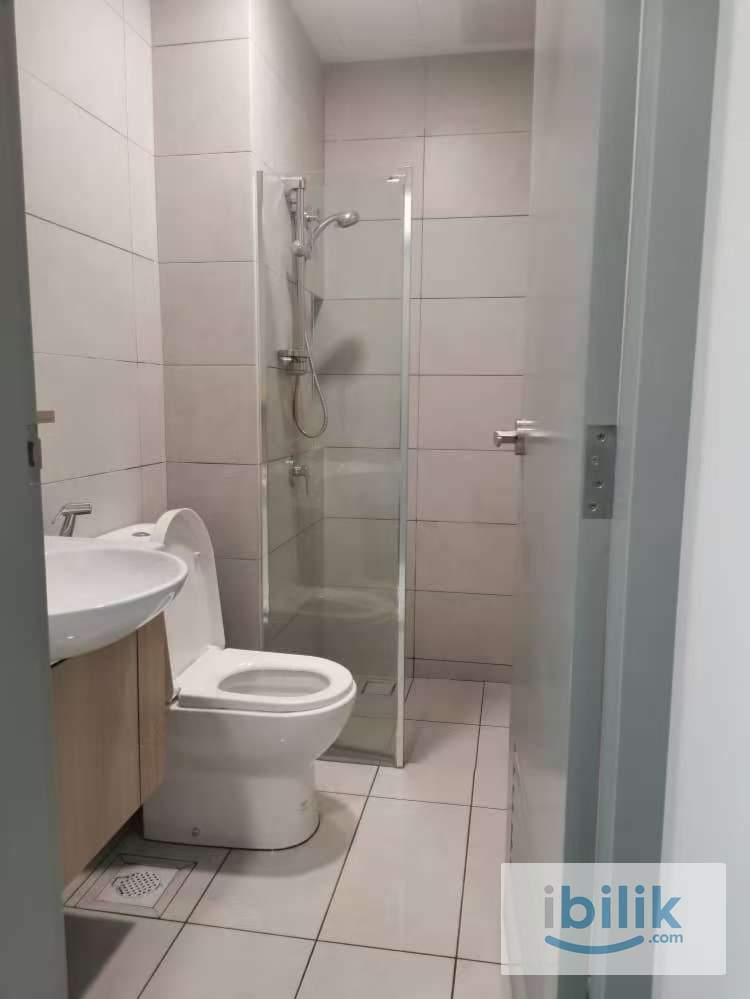 Medium Room - Image 2