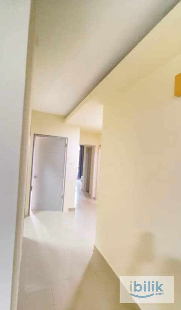 Master Room - Image 3