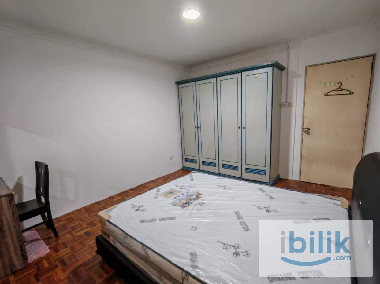 Queen Room for Rent! Located at Central Court Apartment, near MBKS - Image 1