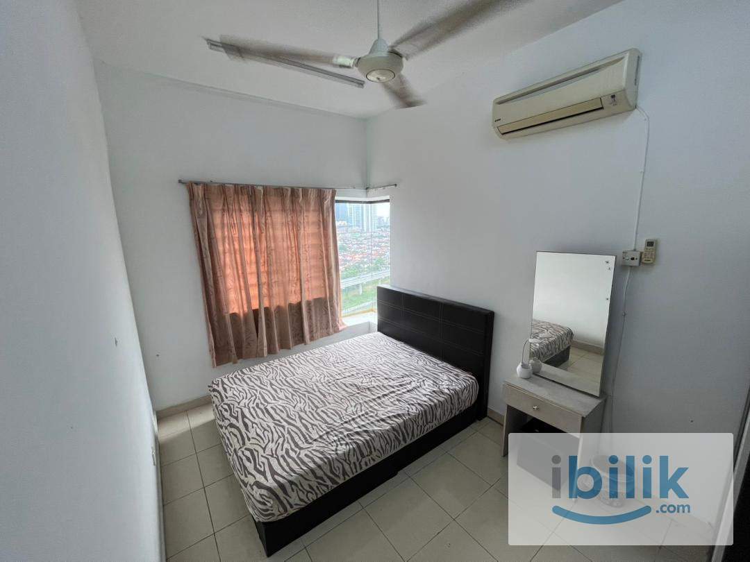 Middle Bedroom - Image 9