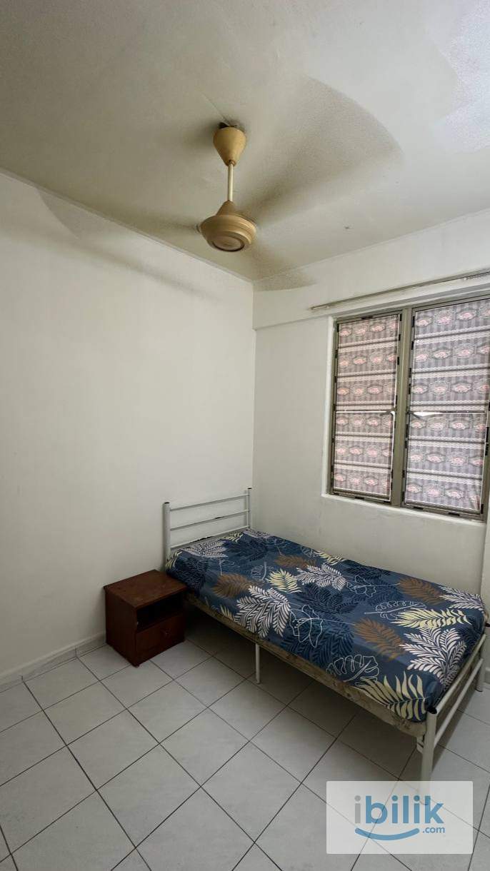 ROOM RENT N-PARK CONDOMINIUM - Image 1