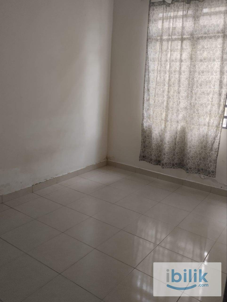 Room at Bandar Baru Salak Tinggi, Sepang - Image 4