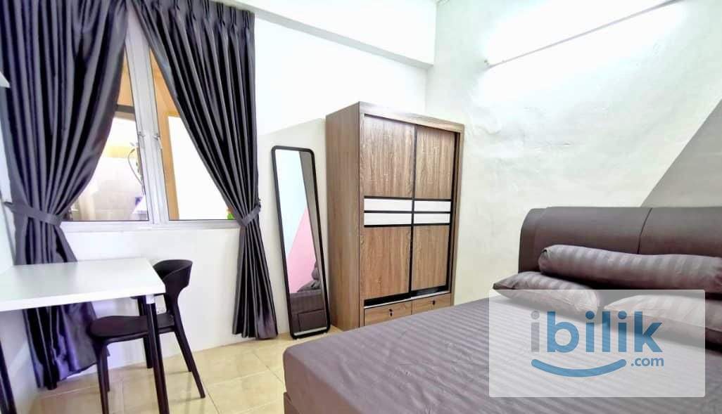 D'Piazza Condominium Master Room At Bayan Baru - Image 2