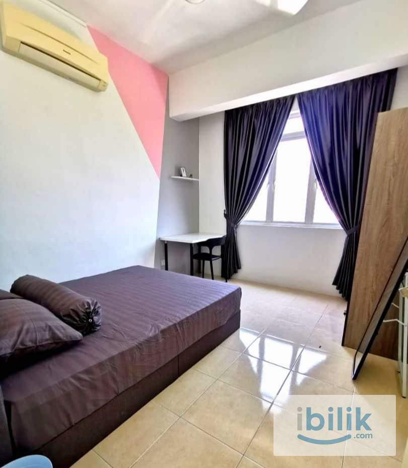 D'Piazza Condominium Master Room At Bayan Baru - Image 1