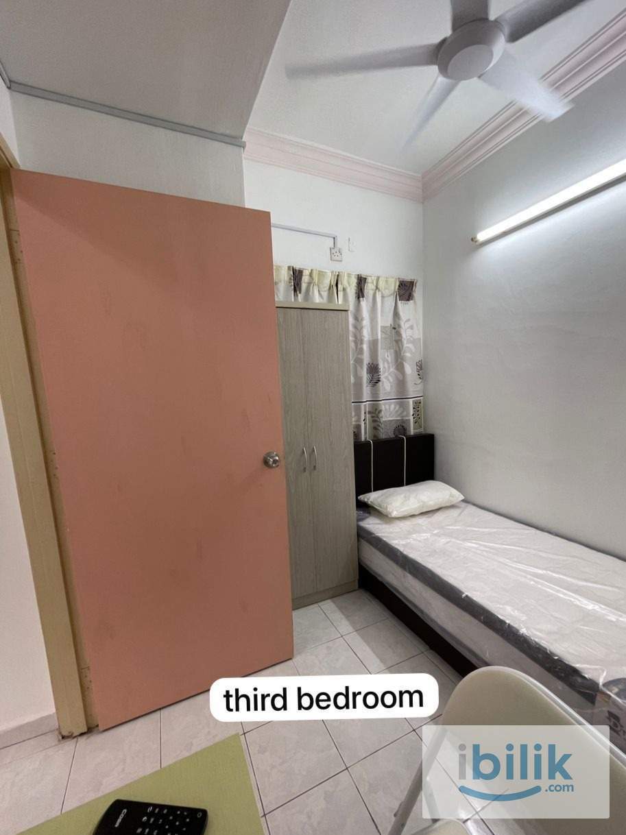 3rd Room At Taman Desa Relau 2, Relau - Image 1