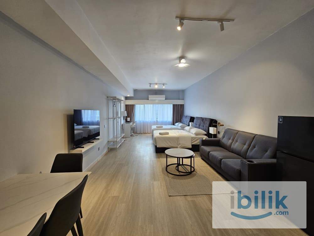 Spacious Studio Unit near MRT LRT Maluri - Image 1