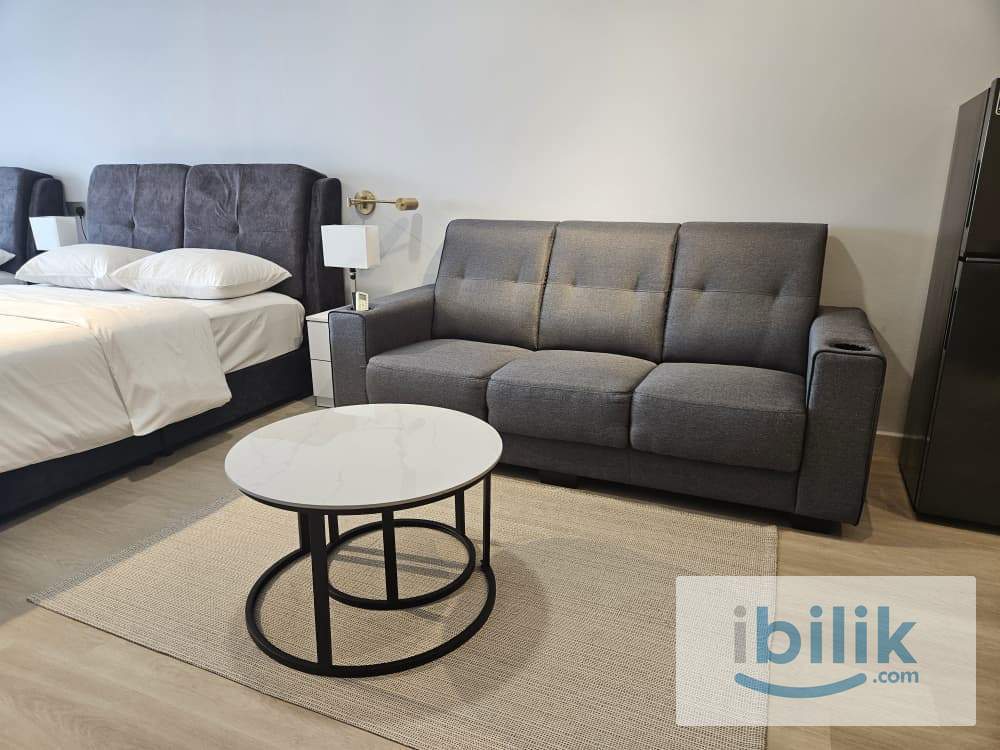 Spacious Studio Unit near MRT LRT Maluri - Image 2