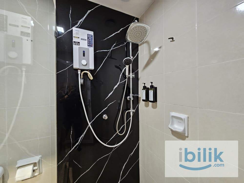 Spacious Studio Unit near MRT LRT Maluri - Image 8