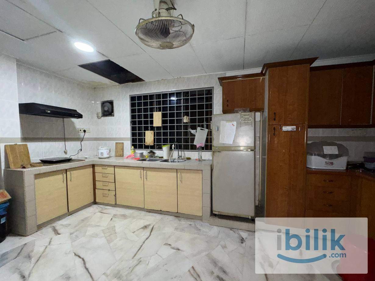 🏡 Chinese Mixed Unit Room @ PJS 9 | Walk to Sunway Pyramid & BRT - Image 1